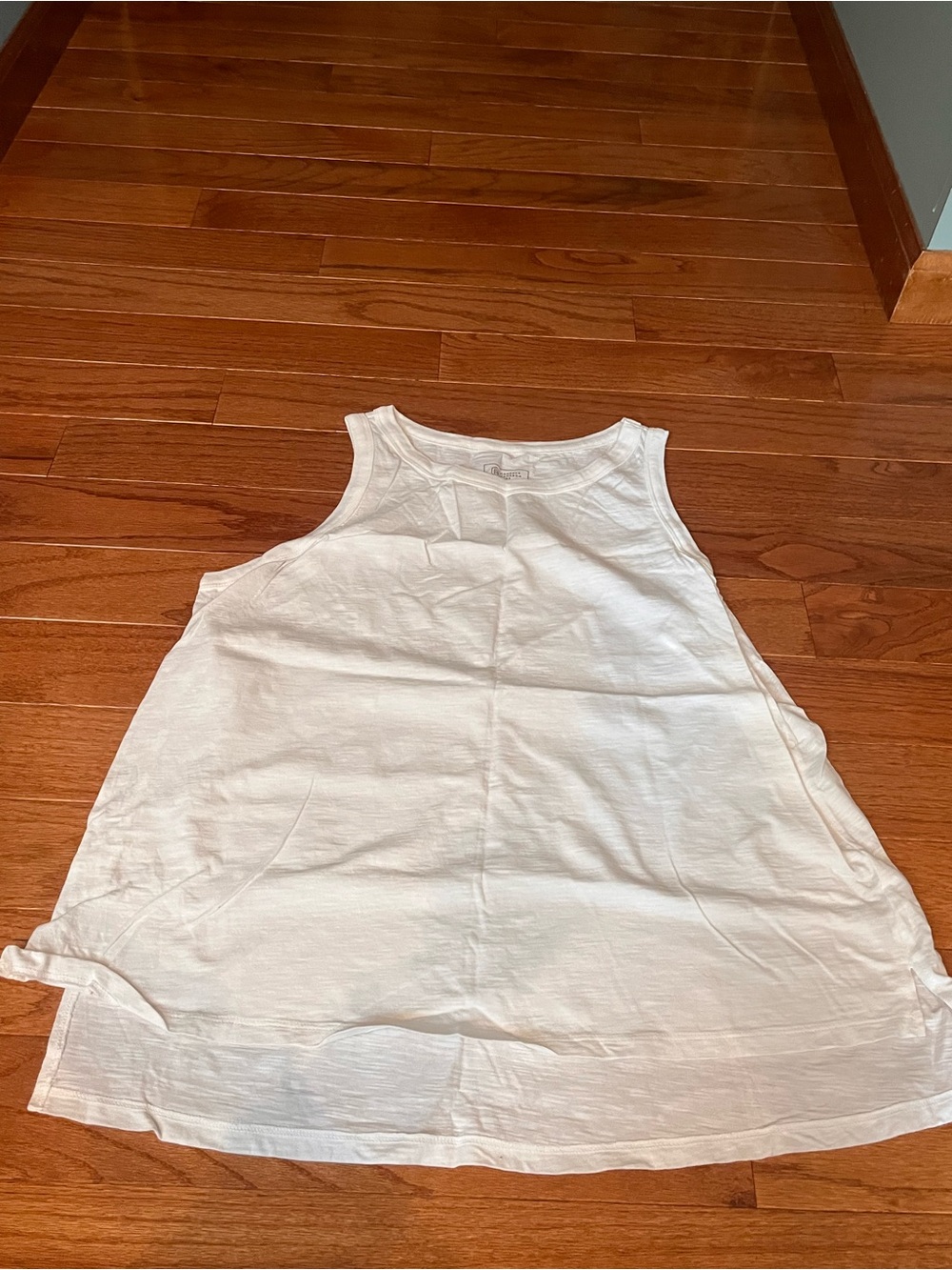 Candace Cameron Bure  White Sleeveless Swing Tank Top Size L New